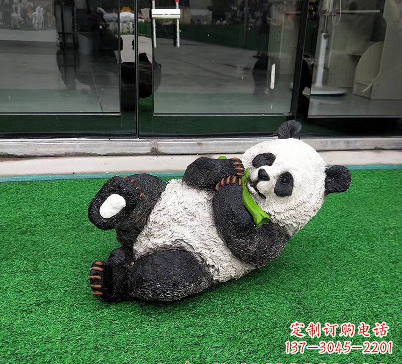 东营玻璃钢熊猫动物雕塑222
