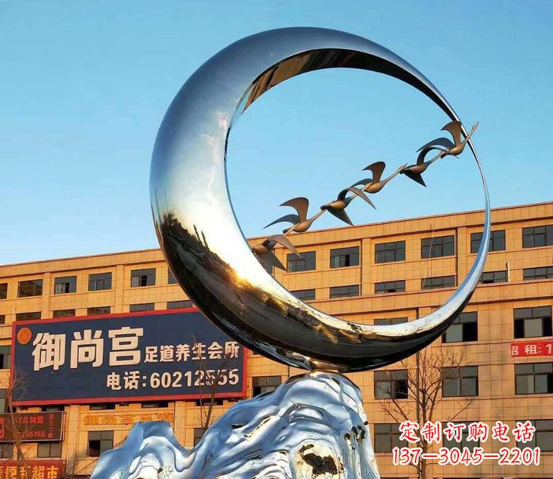东营不锈钢大雁雕塑象征着生机勃勃的美丽
