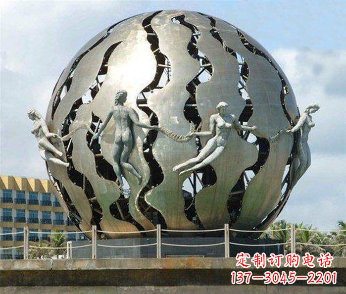 东营不锈钢地球雕塑一座精致而又充满着力量的艺术作品