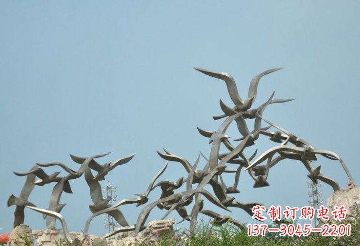 东营不锈钢大雁雕塑一只翱翔天际的艺术品