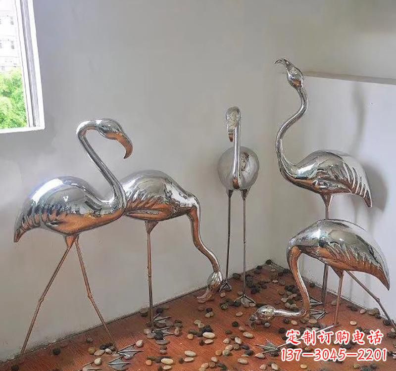 东营不锈钢火烈鸟象征勇气与活力