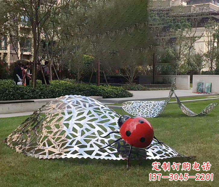 东营不锈钢瓢虫雕塑令人惊叹的艺术之美