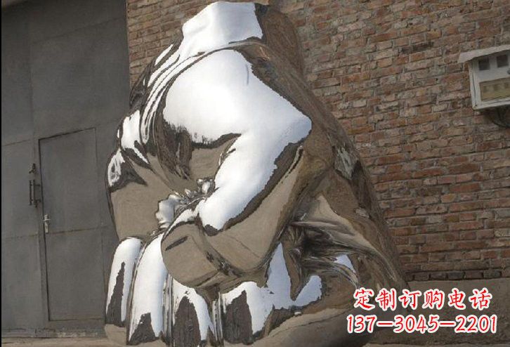 东营不锈钢拳头雕塑给人以力量的象征