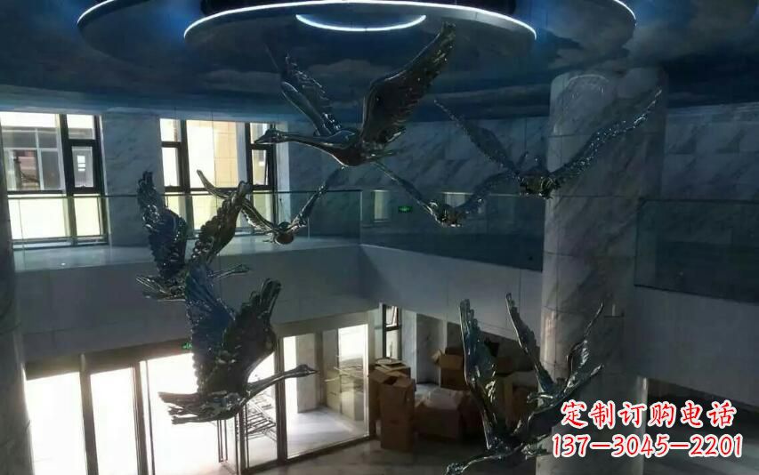 东营不锈钢天鹅雕塑赋予室内空间灵动之美