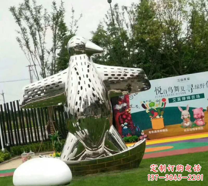 东营不锈钢现代企鹅雕塑