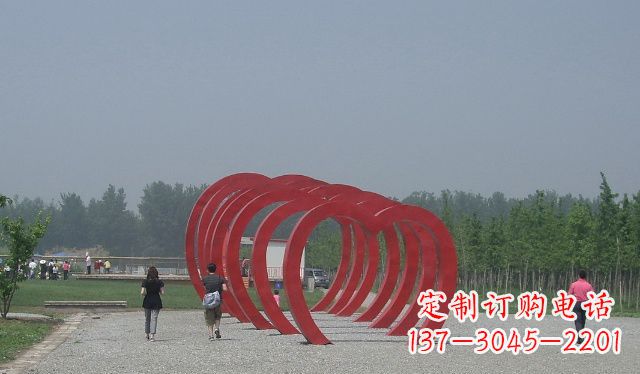 东营不锈钢心形拱门雕塑美丽而神圣