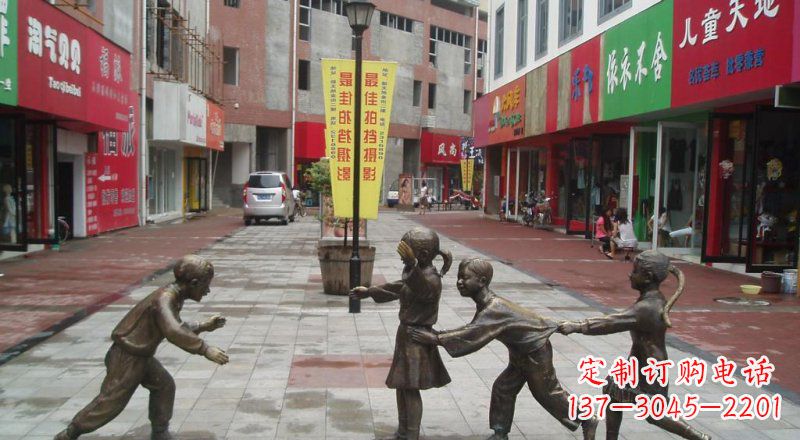 东营老鹰猎食雕塑