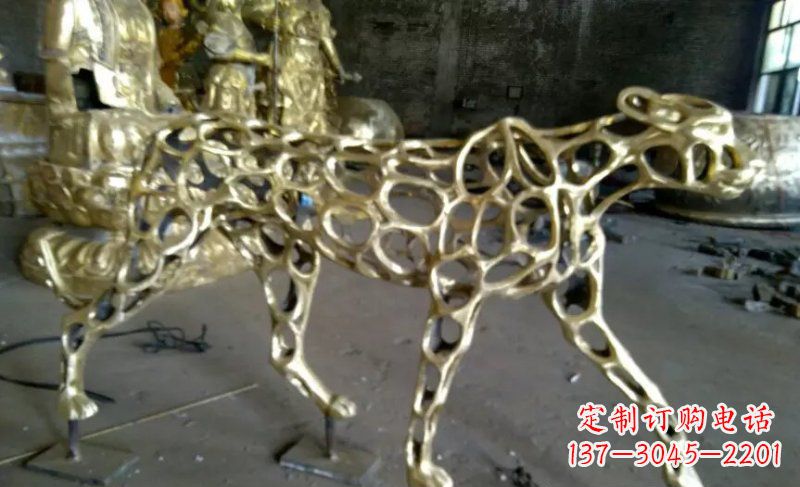 东营静谧的金钱豹雕塑