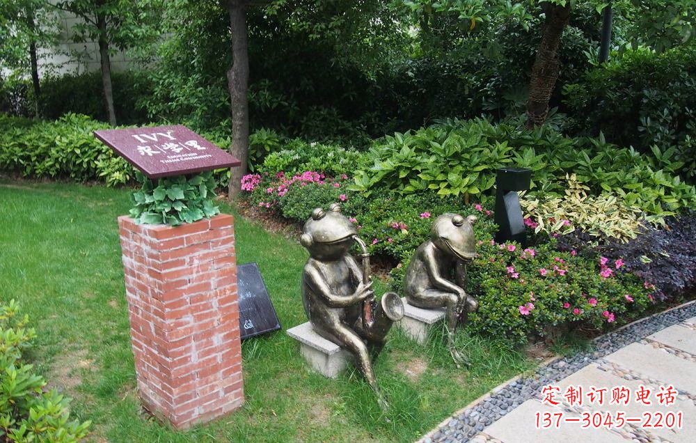 东营青蛙雕塑传承萨克斯文化的艺术精品