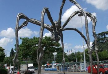 东营蜘蛛侠雕塑点缀不锈钢的景观