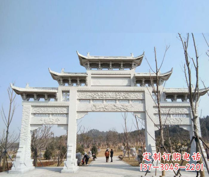 东营“村口三门石雕牌楼”——悠久历史的见证