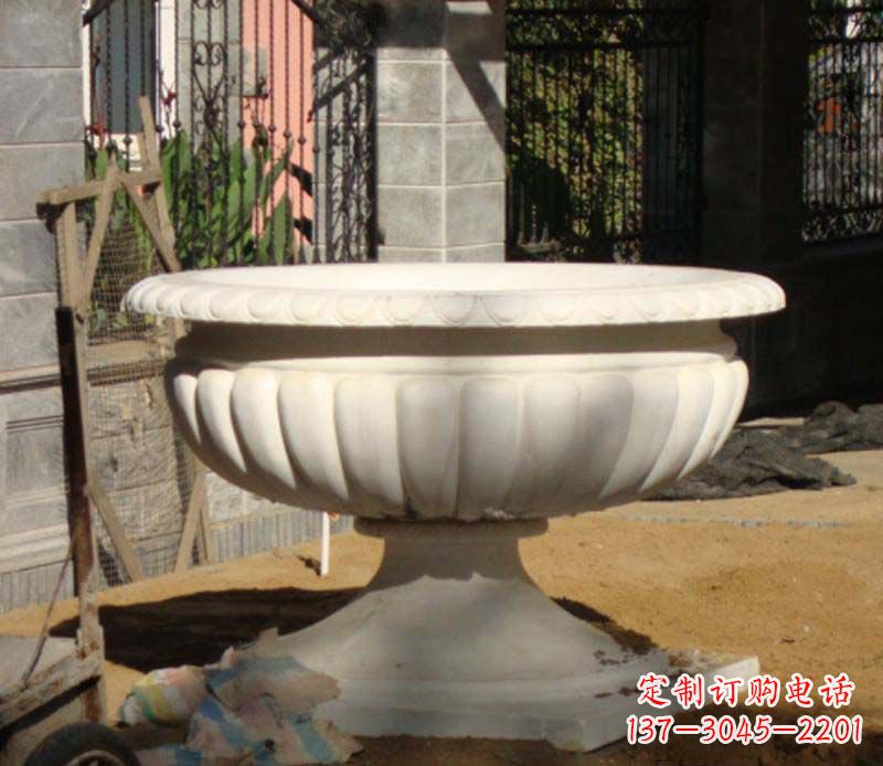 东营精美大理石花盆雕塑