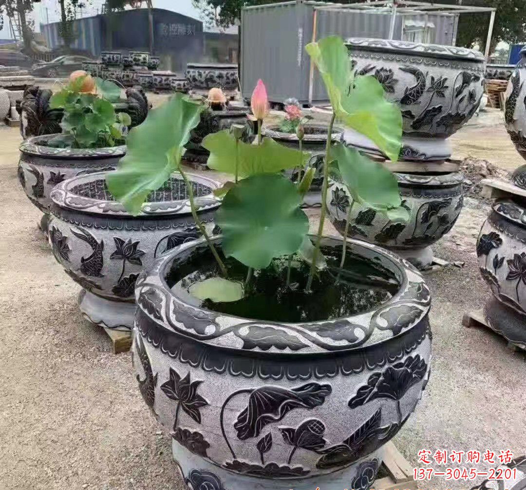 东营精美大理石鱼缸雕塑