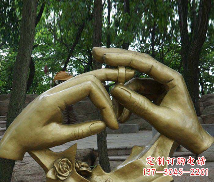 东营戴戒指园林景观铜雕