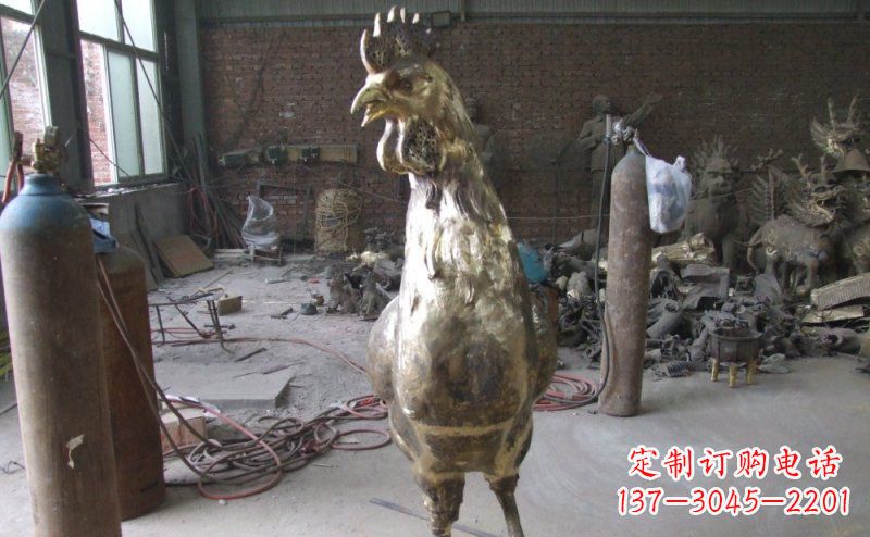 东营雕刻公鸡铜雕,铸就艺术之美
