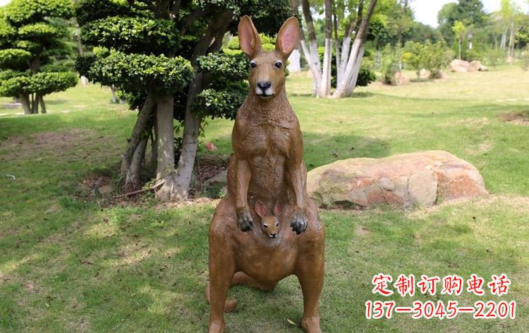 东营公园玻璃钢仿真袋鼠雕塑