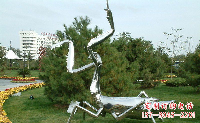 东营不锈钢雕刻螳螂摆件
