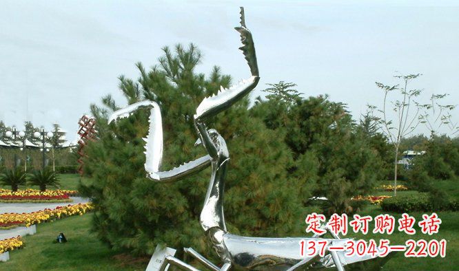 东营优雅大气的不锈钢螳螂雕塑