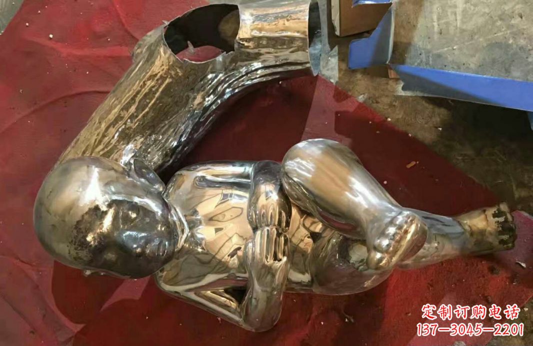 东营风格时尚可爱的不锈钢儿童雕塑