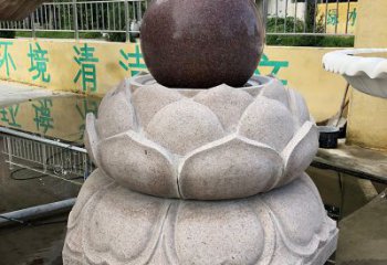 东营金色彩绘风水球雕塑