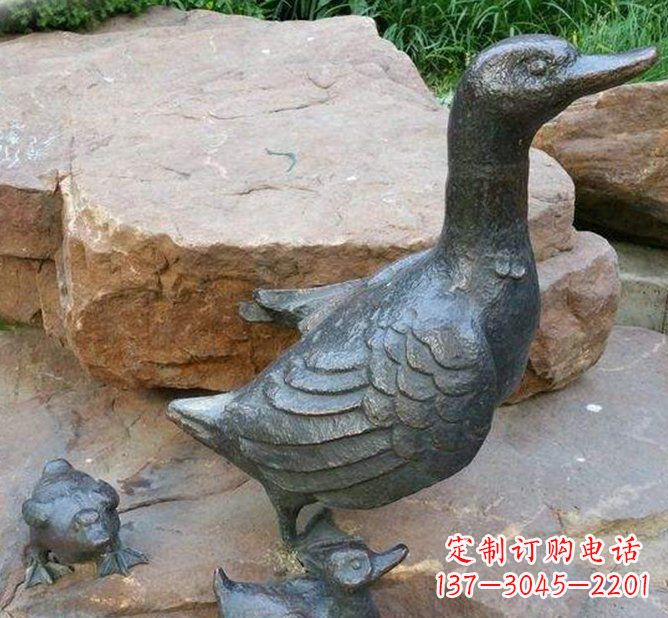 东营动物雕塑——精致铜质鸭子雕塑