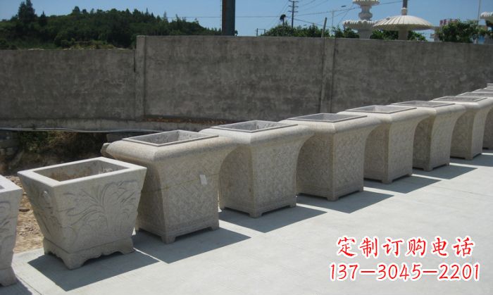 东营大理石花盆石雕 – 在公园展现精美自然风貌