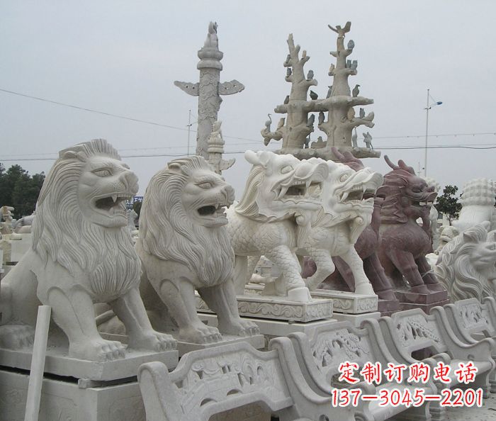 东营新中式金色狮子雕塑