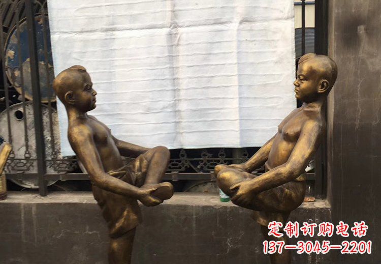 东营公园铜雕儿童玩游戏人物雕塑