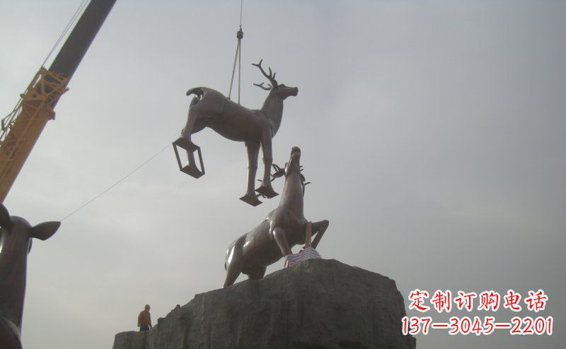 东营梅花鹿动物铜雕,极致精细,表达优雅