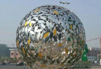 东营广场不锈钢树叶镂空球雕塑