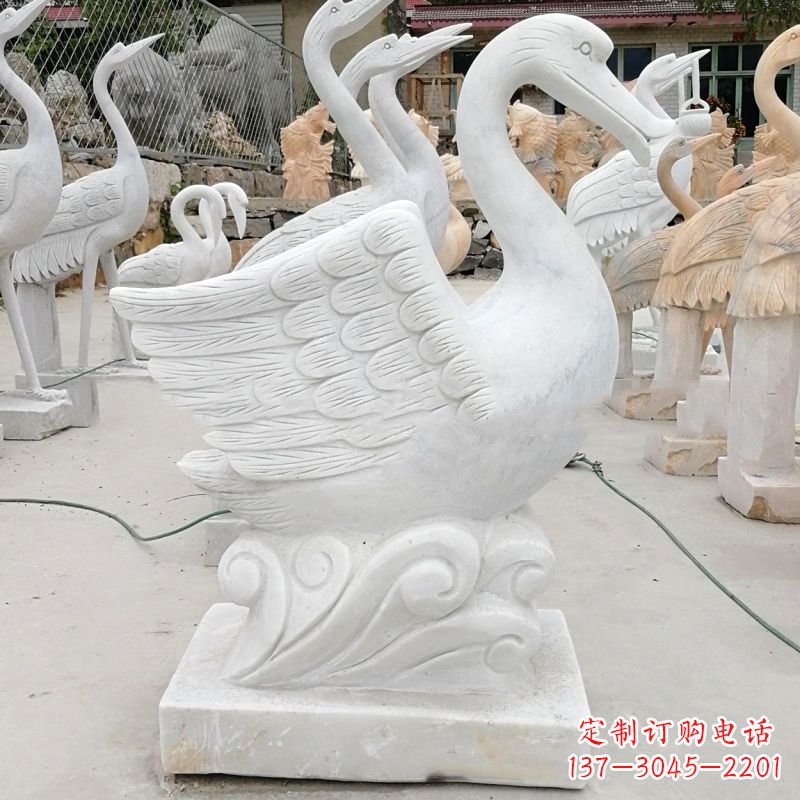 东营中领雕塑:精美的吐水天鹅雕塑