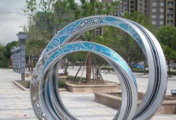 东营铸造精良的不锈钢圆环雕塑