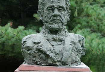 东营路易斯·巴斯德铜雕头像雕塑，纪念医学院著名人物