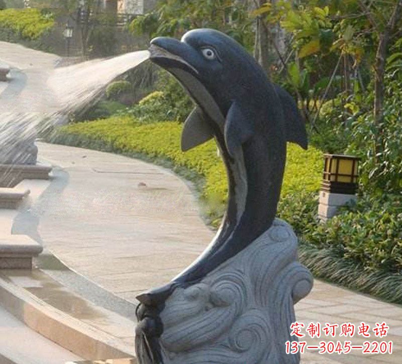 东营海豚雕塑：惊艳世间，把精灵捧在掌心