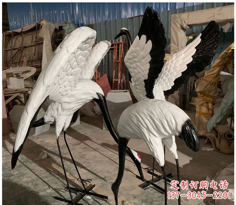 东营石雕展翅丹顶鹤动物雕塑