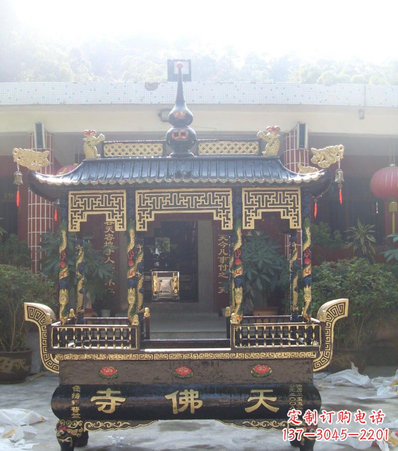 东营寺庙铸铜四足方形带顶香炉