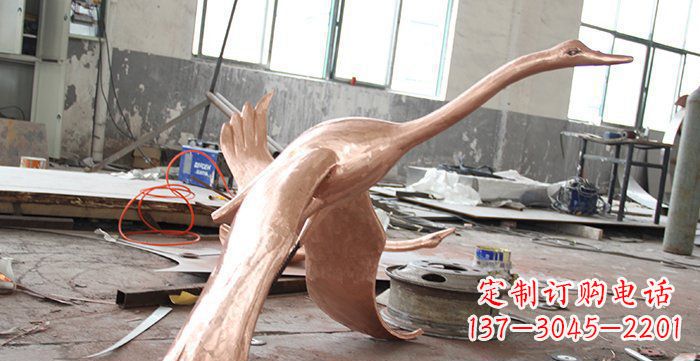 东营天鹅铸铜动物铜雕