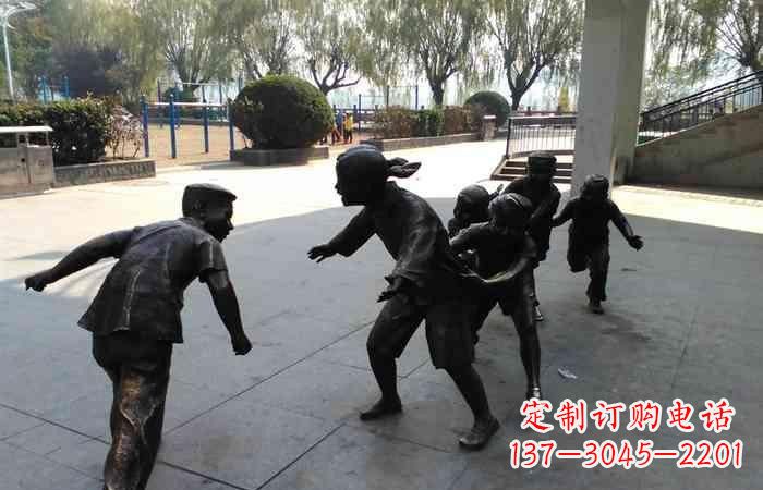 东营玩老鹰捉小鸡的儿童铜雕222