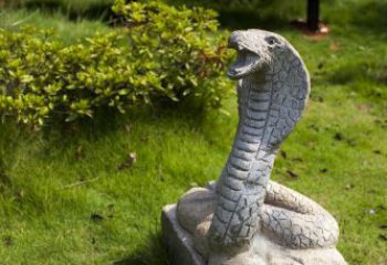 东营石雕眼镜蛇公园动物雕塑