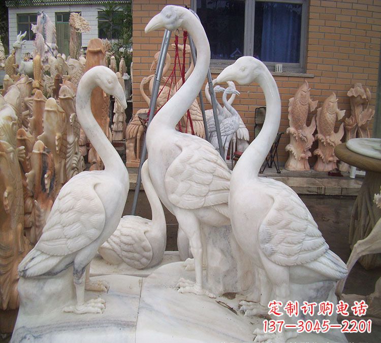东营仙鹤衔树枝 石雕