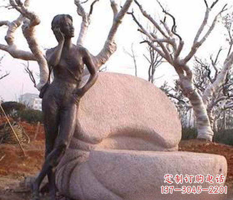 东营现代女人打电话铜雕