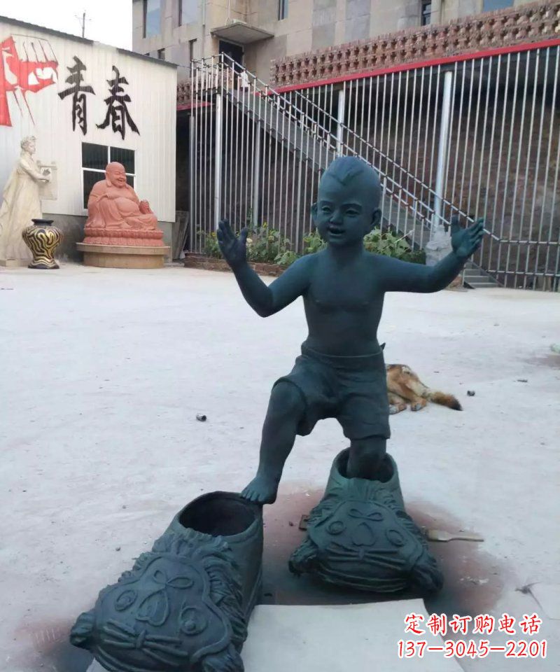 东营小孩穿大鞋青铜人物雕塑