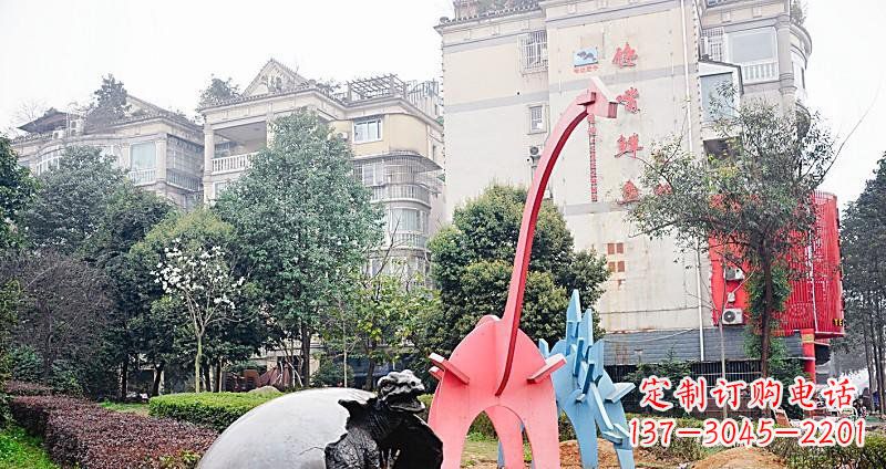 东营小区破壳而出的小恐龙景观铜雕