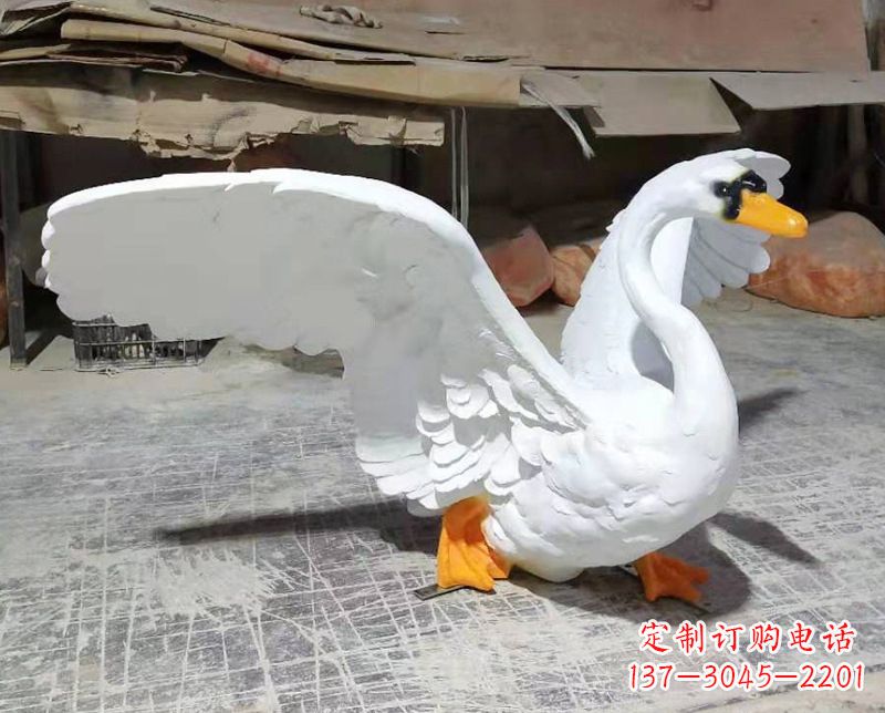 东营展翅翱翔的仿真白天鹅发光款