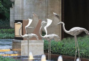 东营鹤雕塑-公园不锈钢镜面喷泉中的鹤雕塑